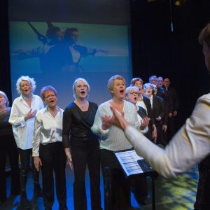 Op zondag 7 april 2024 gaf het Eelder Bloemenkoor twee concerten in Theater Minsinghhof te Roden. Het thema van deze concerten was Film Muziek. Beide concerten waren uitverkocht en in totaal kwamen 300 bezoekers naar de concerten kijken.